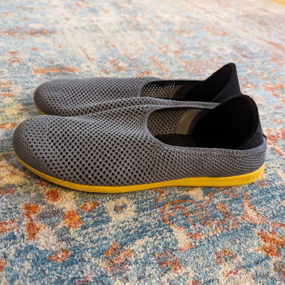 mahabis Breathe Lightweight Slippers Wmn's 9.5 /Men's 8 Light Gray /Skane Yellow